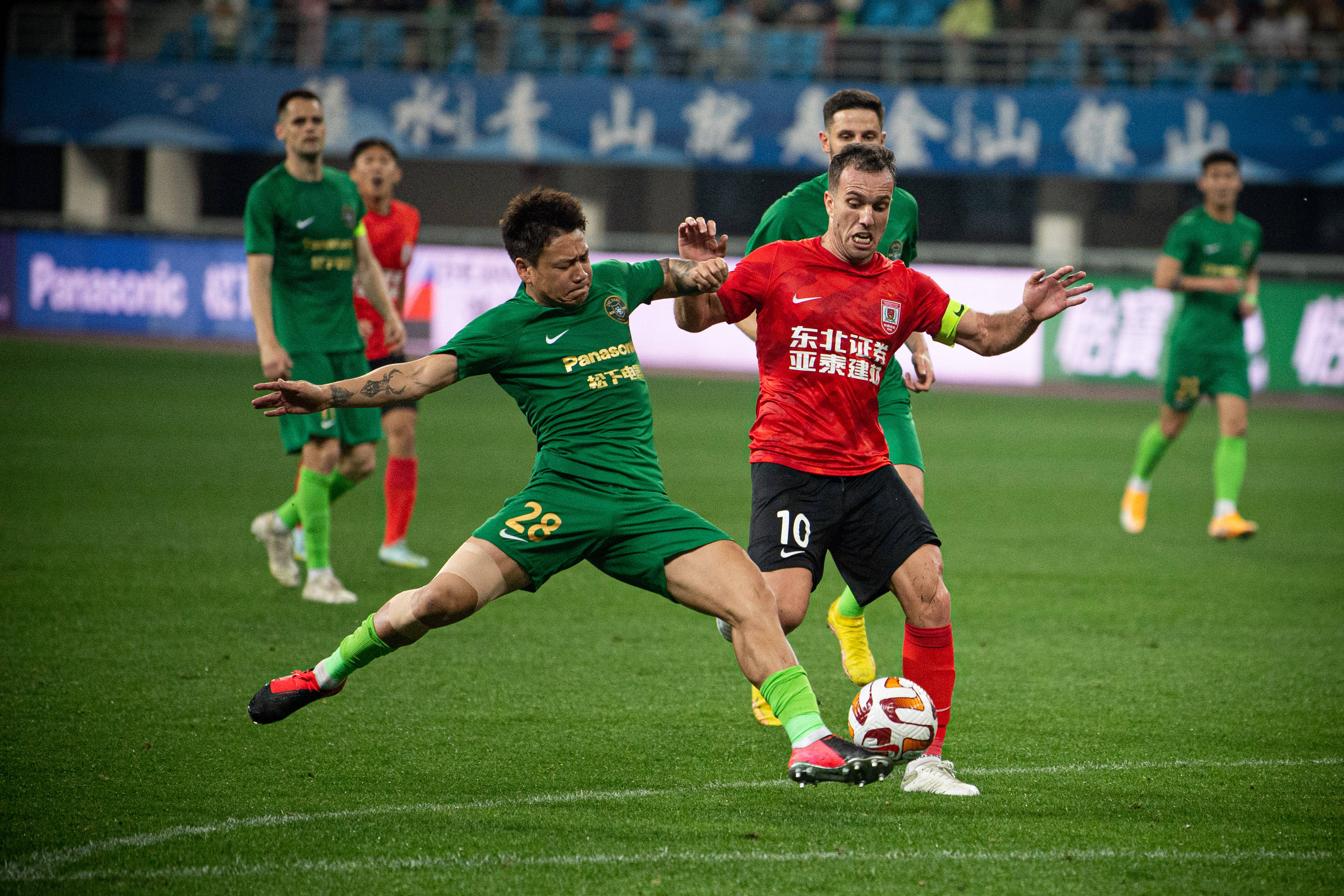 冲刺阶段上海申花调整名单以备NBA季后赛；状态回暖环节打磨；目标明确；纪律约束更严格的简单介绍
