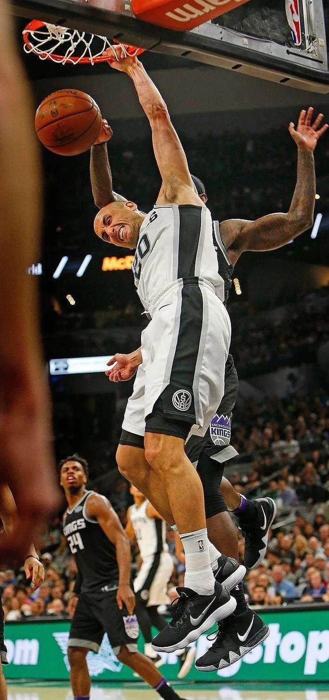 关于国王杯赛程吃紧，多伦多猛龙关键时刻更衣室发声，话题不断，年轻球员得到机会的信息-AYX SPORTS