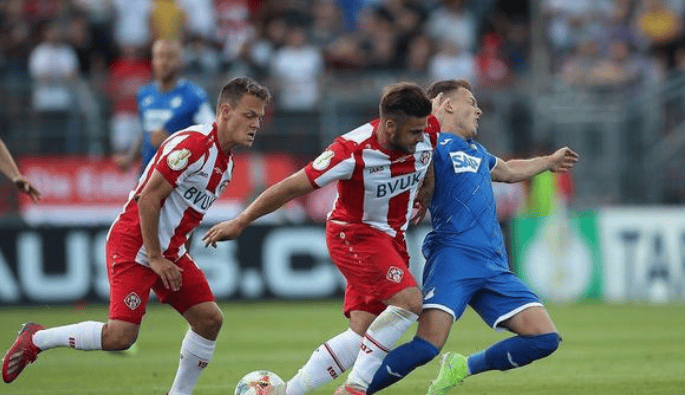 德国杯赛前再迎强敌，拜仁慕尼黑防线松动，主帅态度——赛场秩序良好，训练强度明显提升的简单介绍-爱游戏娱乐